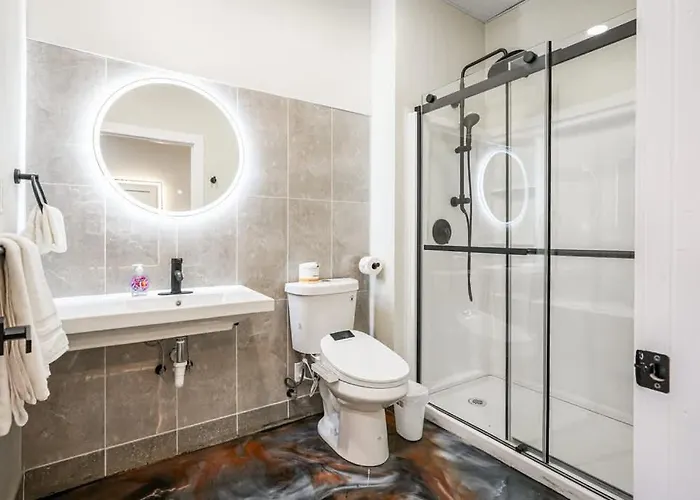New Loft 7 Min To Acrisure Stadium Sleeps 4